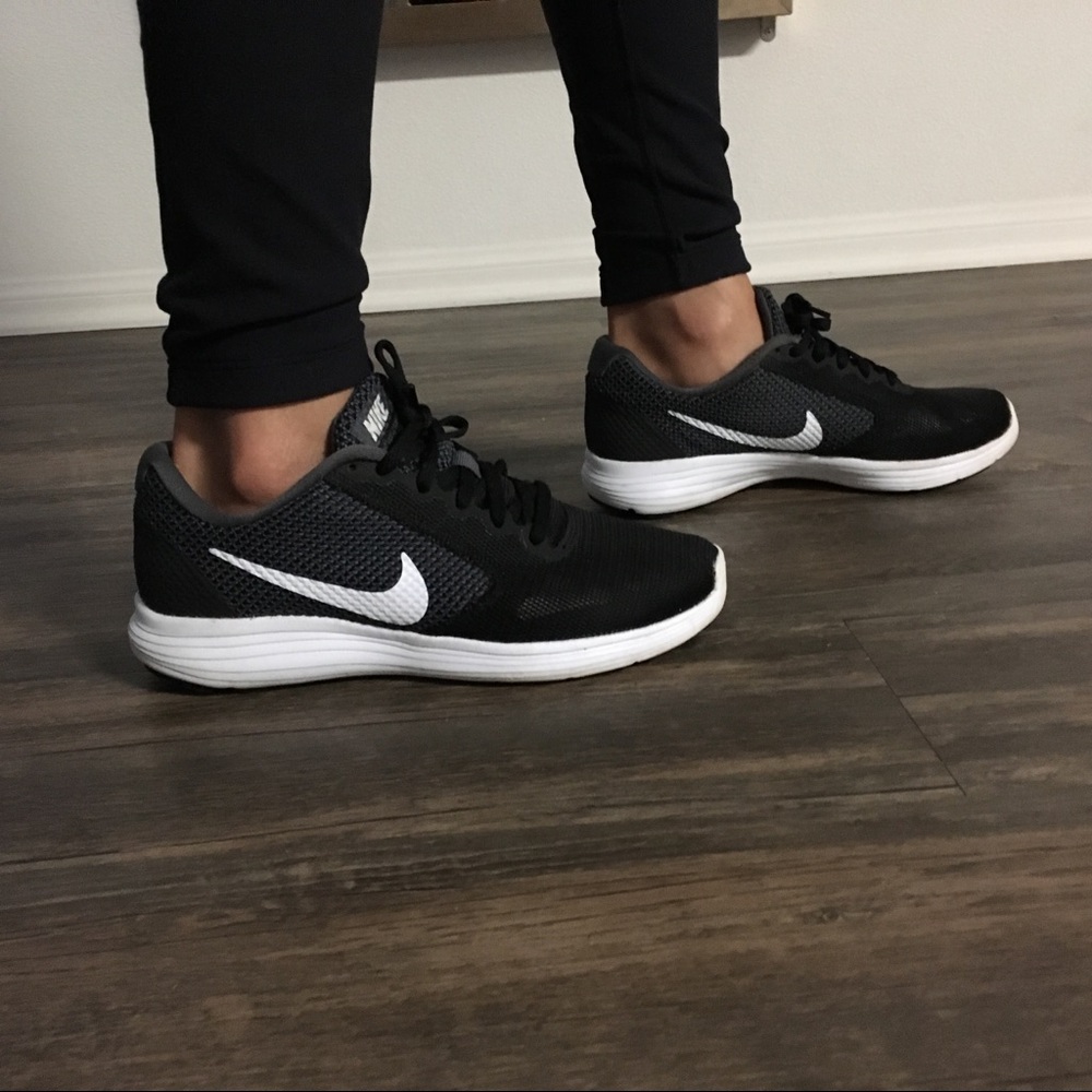 Women’s Nike Revolution 3. Size 7